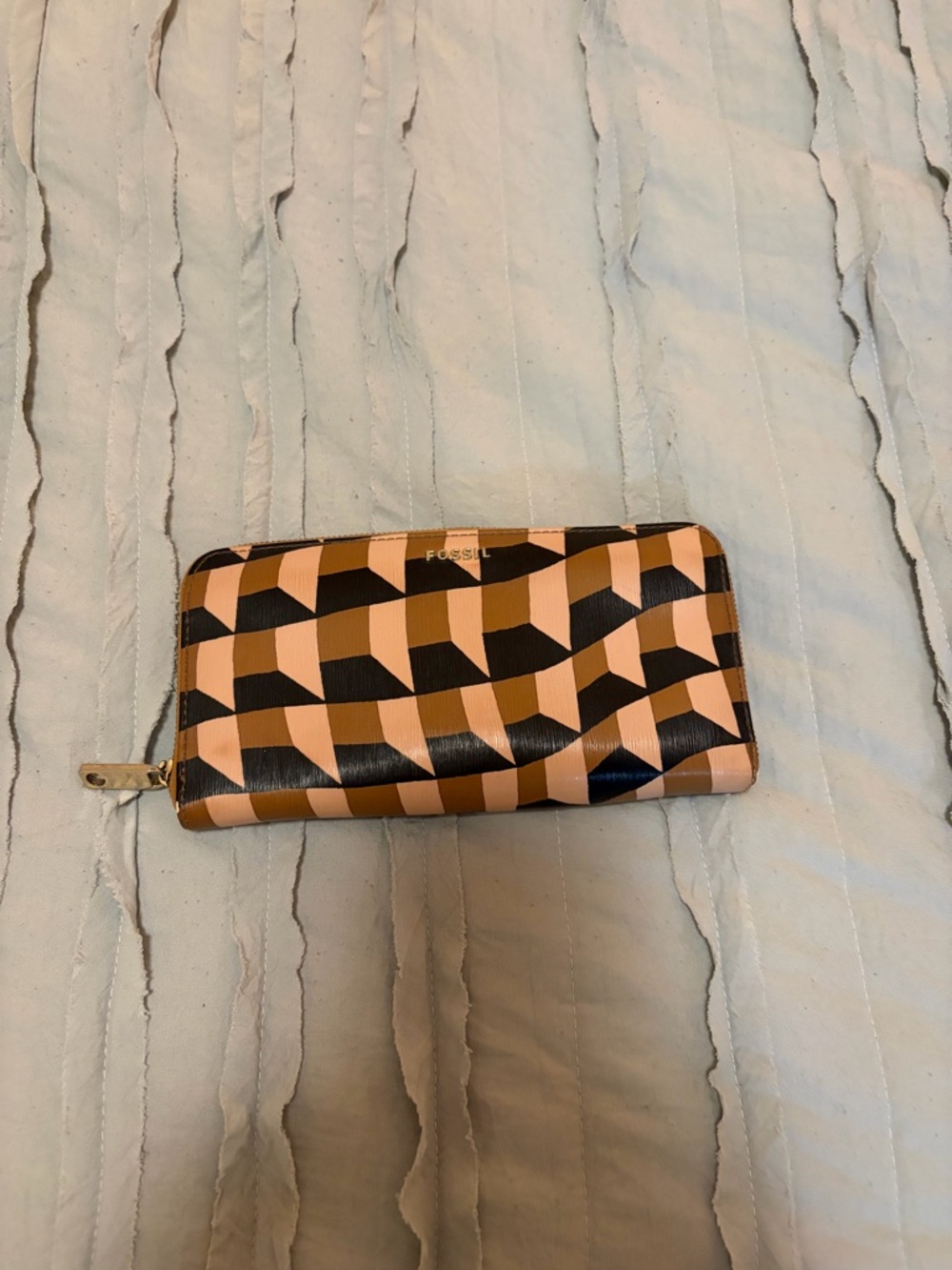 Fossil Women's Logan Geometric Zip Around Wallet
